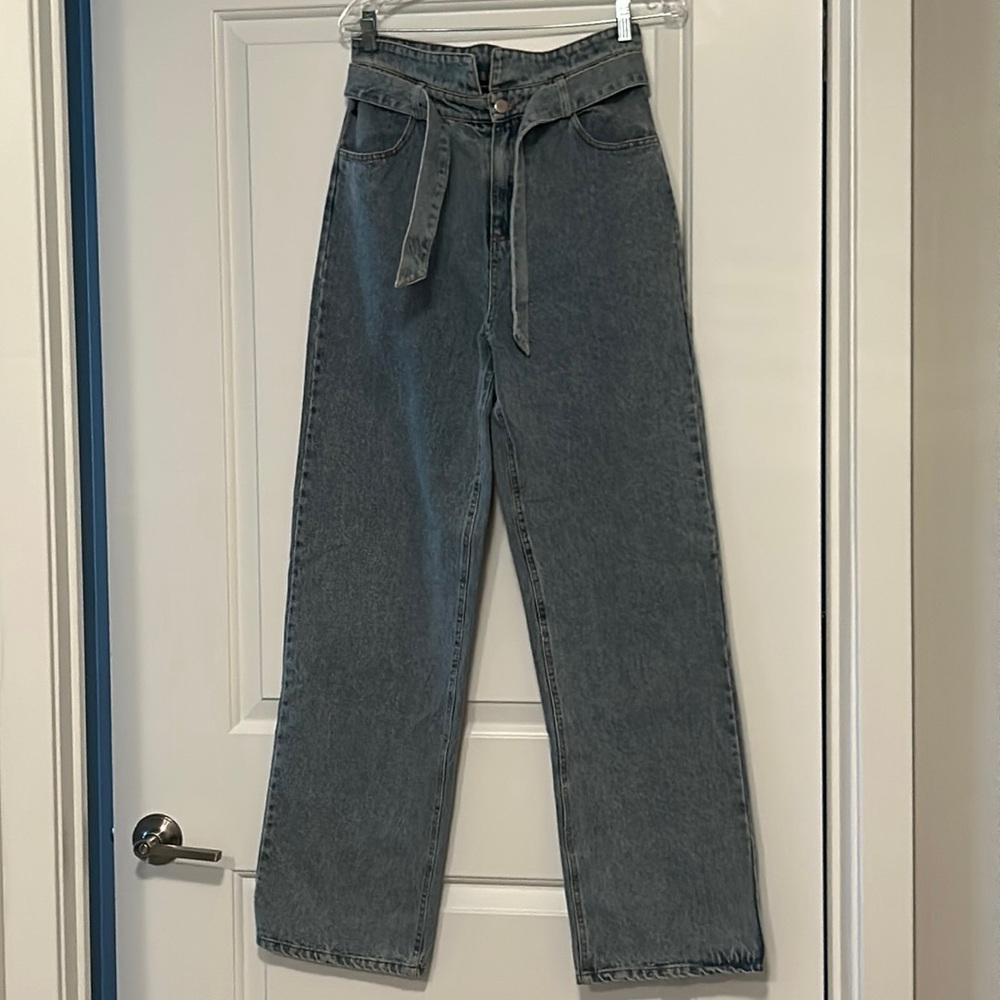 High Waisted Wide Leg Jean